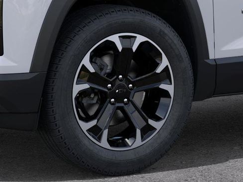 New 2026 Chevrolet Equinox LT w/ Convenience Package II FWD image 9