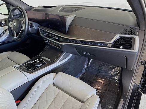 Certified 2023 BMW X7 xDrive40i w/ Premium Package image 32