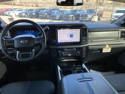 Used 2025 Ford F250 Platinum image 14
