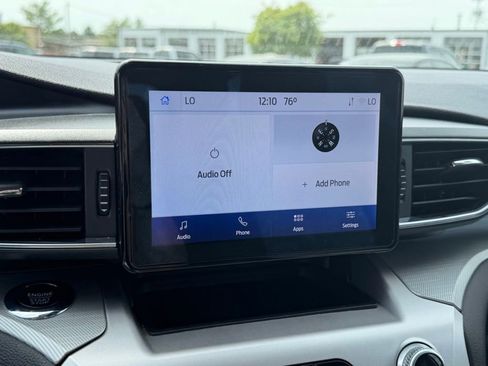 Used 2022 Ford Explorer XLT w/ Equipment Group 202A image 22