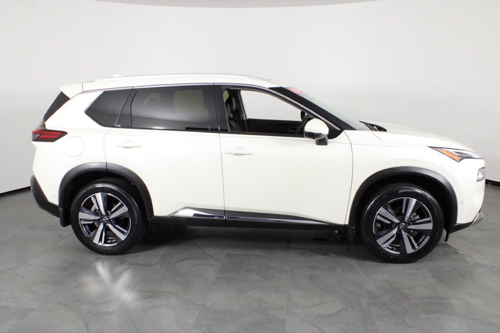 Certified 2023 Nissan Rogue Platinum FWD image 12