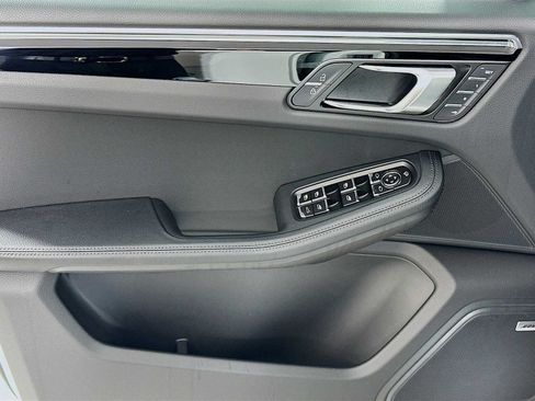 New 2026 Porsche Macan AWD/4WD image 11