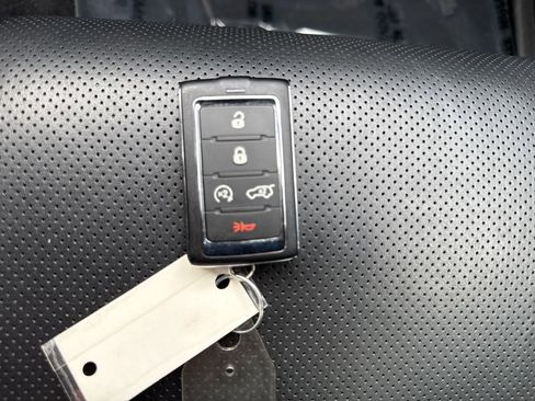 Used 2022 Jeep Grand Cherokee L Summit AWD/4WD image 29