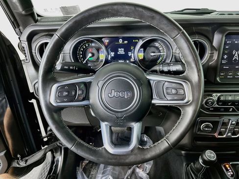 Used 2023 Jeep Wrangler Unlimited Sahara w/ Dual Top Group AWD/4WD image 13