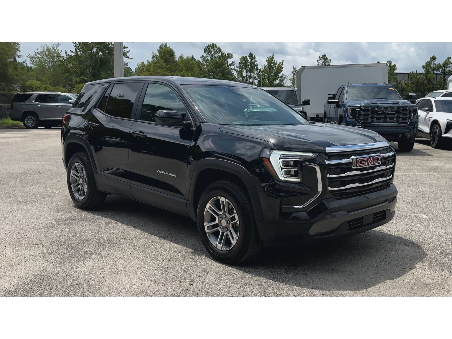 Certified 2026 GMC Terrain Elevation FWD image 2