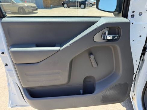Used 2019 Nissan Frontier S RWD image 22