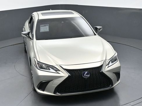 Used 2019 Lexus ES 300h w/ Premium Package FWD image 38