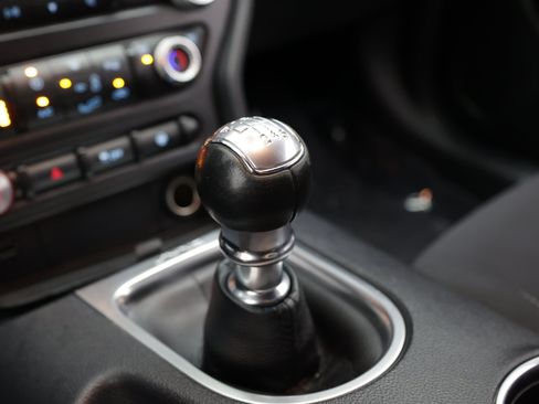 Used 2021 Ford Mustang GT RWD image 27