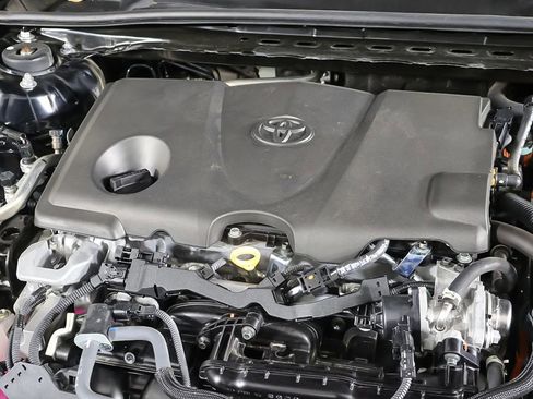 Used 2025 Toyota Camry LE image 14