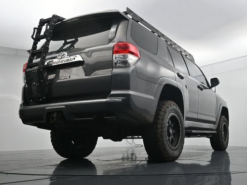 Used 2010 Toyota 4Runner SR5 AWD/4WD image 22
