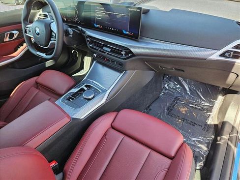 Certified 2025 BMW 330i Sedan w/ Convenience Package image 28