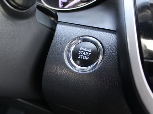 Certified 2022 Toyota Camry SE w/ Convenience Package AWD/4WD image 33