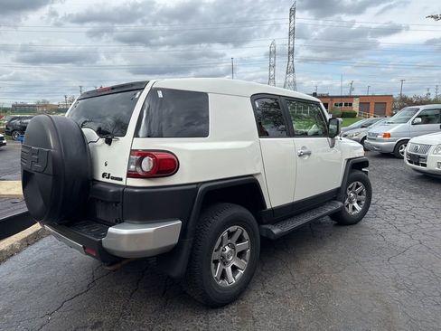 Used 2014 Toyota FJ Cruiser 4WD w/ Convenience Package image 5