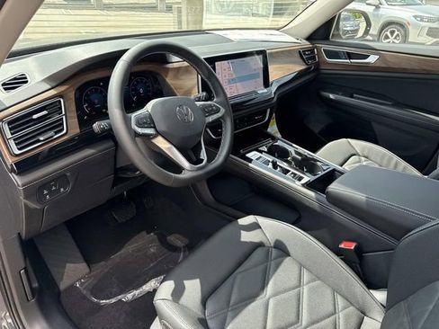 New 2026 Volkswagen Atlas SE FWD image 14
