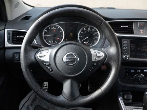 Used 2019 Nissan Sentra SR FWD image 34