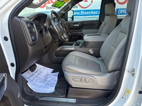 Used 2021 Chevrolet Silverado 1500 LTZ w/ LTZ Premium Package AWD/4WD image 25