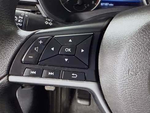 Used 2023 Nissan Altima 2.5 SV image 14