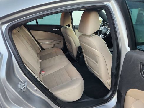 Used 2011 Dodge Charger SE RWD image 13