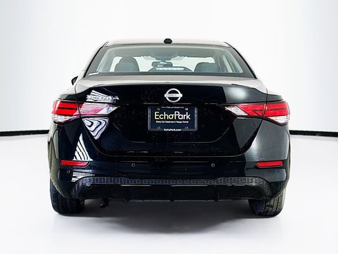 Used 2025 Nissan Sentra SV image 7