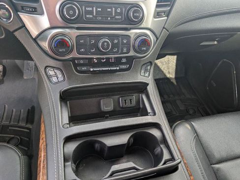 Used 2020 Chevrolet Tahoe Premier AWD/4WD image 34