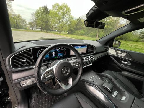 Used 2023 Mercedes-Benz GLS 450 4MATIC w/ AMG Line Exterior image 10