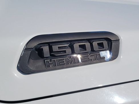 Used 2019 RAM 1500 Big Horn AWD/4WD image 7