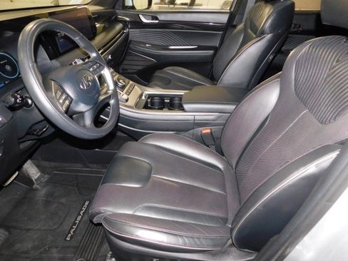 Used 2023 Hyundai Palisade Calligraphy image 11