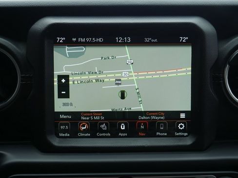 Used 2021 Jeep Wrangler Unlimited Sahara image 5