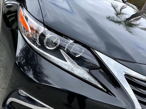 Used 2018 Lexus ES 350 image 27