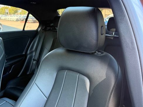 Certified 2022 Mercedes-Benz A 220 image 3