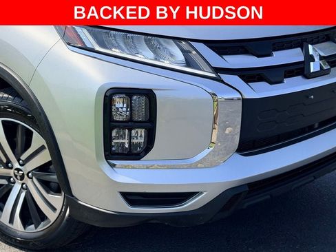 Used 2024 Mitsubishi Outlander Sport SE AWD/4WD image 3