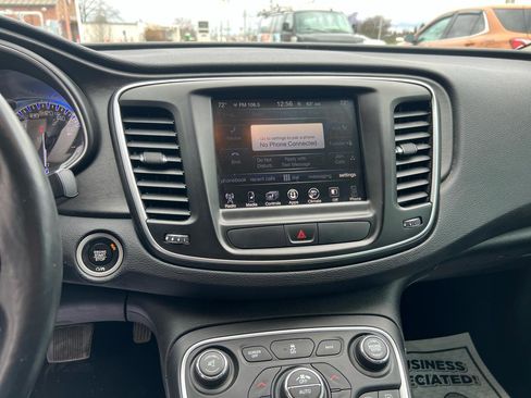 Used 2016 Chrysler 200 Limited w/ Comfort Group image 17