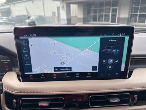 Used 2022 Lincoln Nautilus Reserve image 11