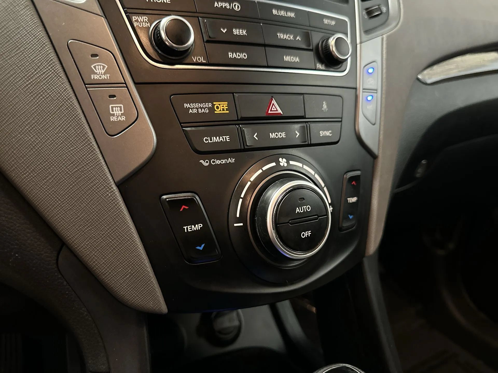 Used 2018 Hyundai Santa Fe Sport w/ 2.4L Value Package 02 FWD image 21