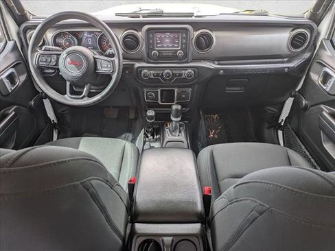 Used 2019 Jeep Wrangler Sport image 17