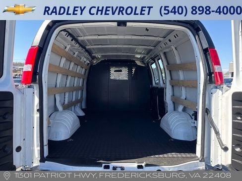 Certified 2024 Chevrolet Express 2500 Work Van w/ Driver Convenience Package image 9