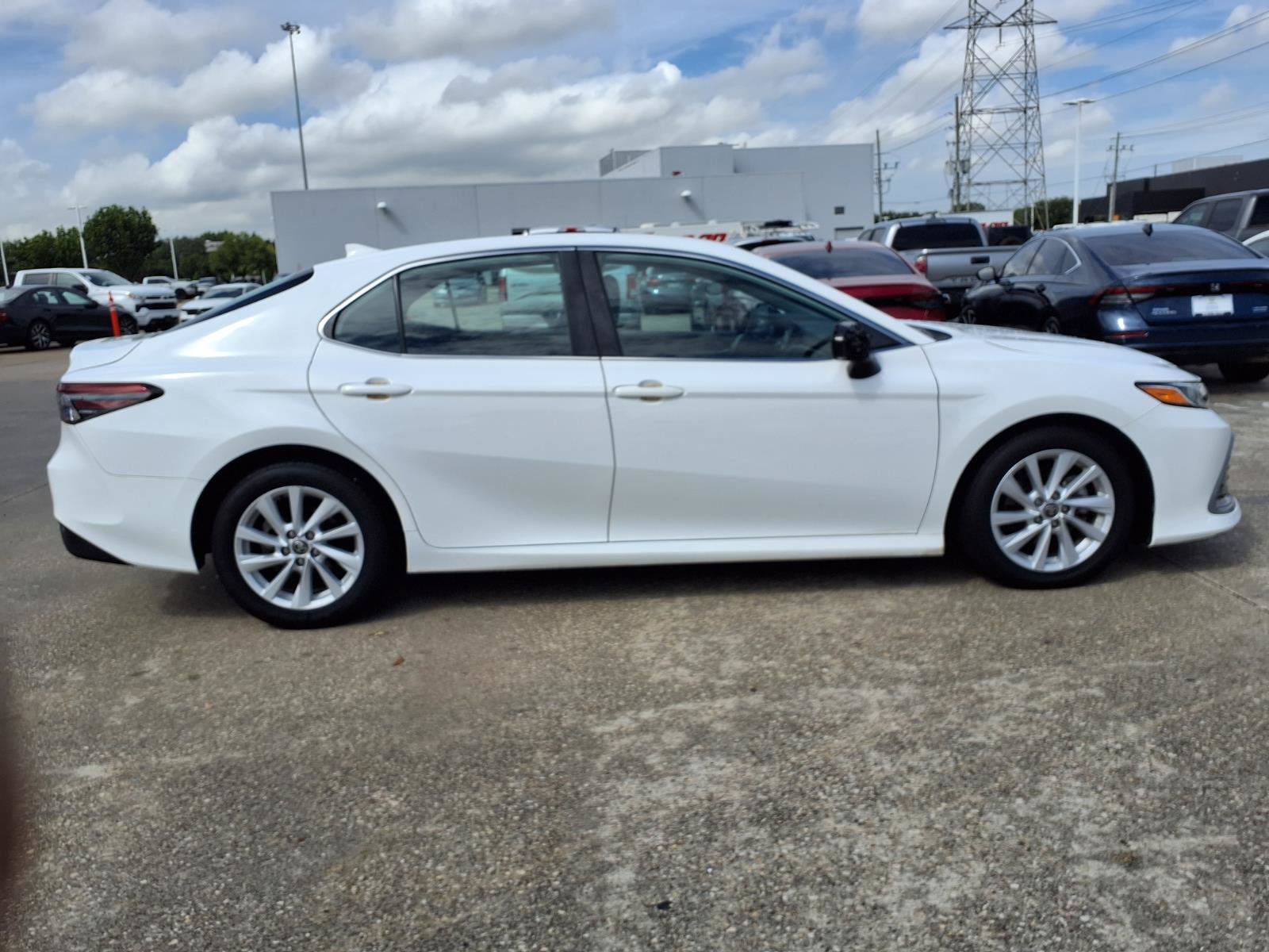 Used 2022 Toyota Camry LE FWD image 24