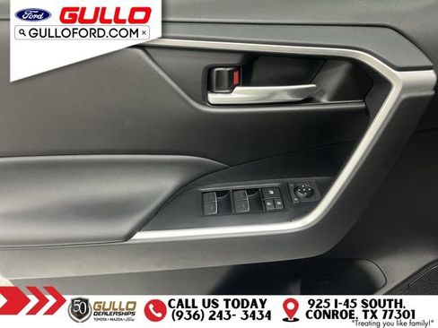 Used 2025 Toyota RAV4 XLE w/ Convenience Package AWD/4WD image 18