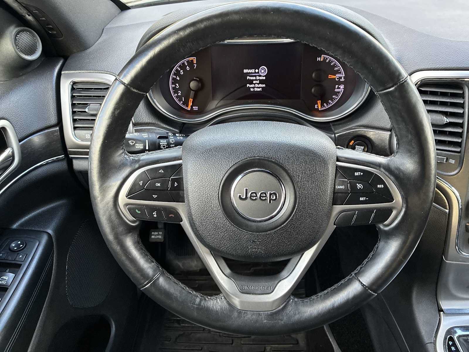 Used 2018 Jeep Grand Cherokee Limited AWD/4WD image 11