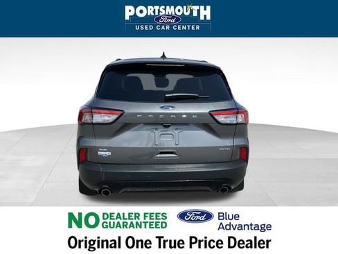Used 2022 Ford Escape SE w/ SE Sport Appearance Package image 32