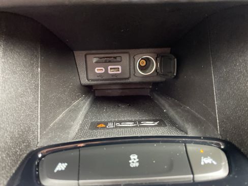 Certified 2023 Chevrolet Bolt EUV LT FWD image 29