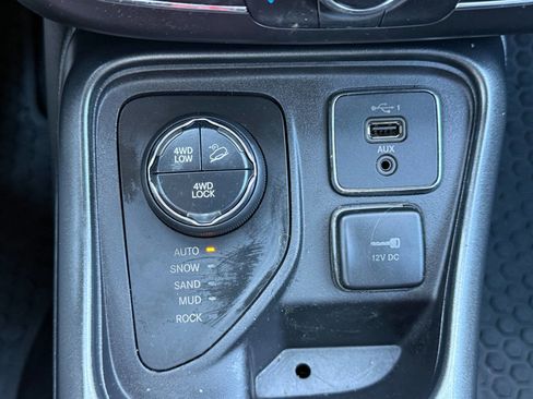 Used 2019 Jeep Compass Trailhawk AWD/4WD image 14