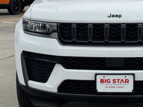 New 2026 Jeep Grand Cherokee Altitude RWD image 6