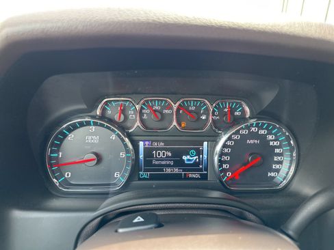 Used 2018 Chevrolet Suburban LT AWD/4WD image 40