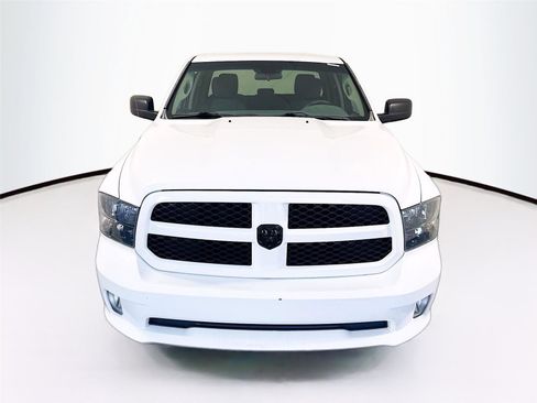 Used 2018 RAM 1500 Express RWD image 20