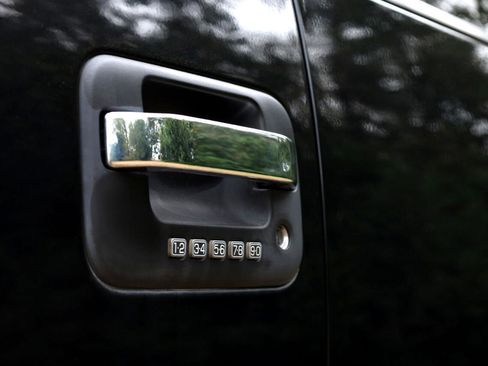 Used 2013 Ford F150 XLT w/ Luxury Equipment Group image 22