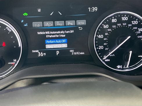 Used 2022 Toyota Sienna Limited image 12