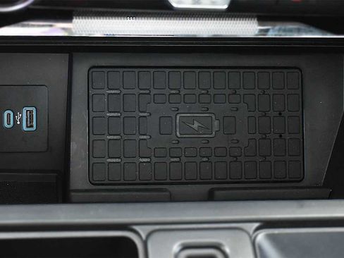 Used 2023 Ford F150 Lariat w/ Equipment Group 502A High image 28