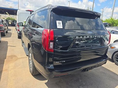 Used 2025 Ford Expedition Active AWD/4WD image 6