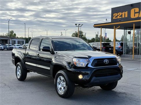 Used 2013 Toyota Tacoma PreRunner w/ SR5 Pkg RWD image 3